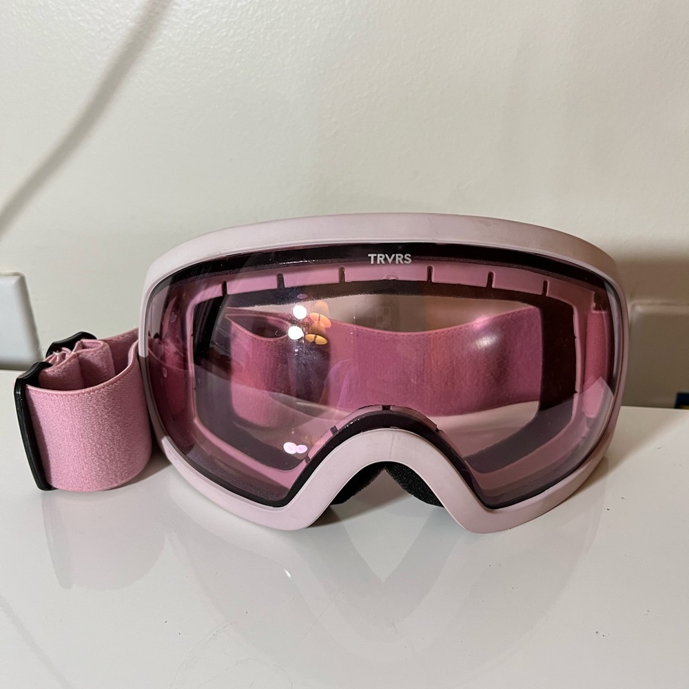 TRAVERSE Snowboarding Goggles
